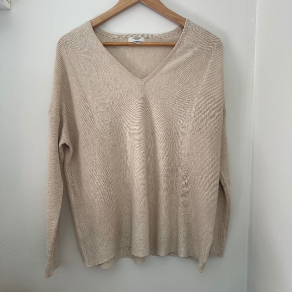 Jaqueline de Yong | Cream Coloured Long Sleeve V Neck Sweater Drop Shoulder - Picture 1 of 5